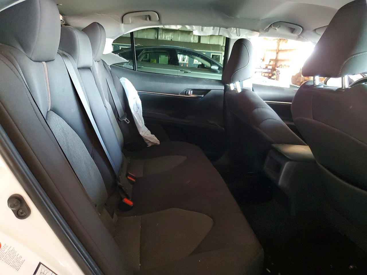 2018 TOYOTA CAMRY L photo 10
