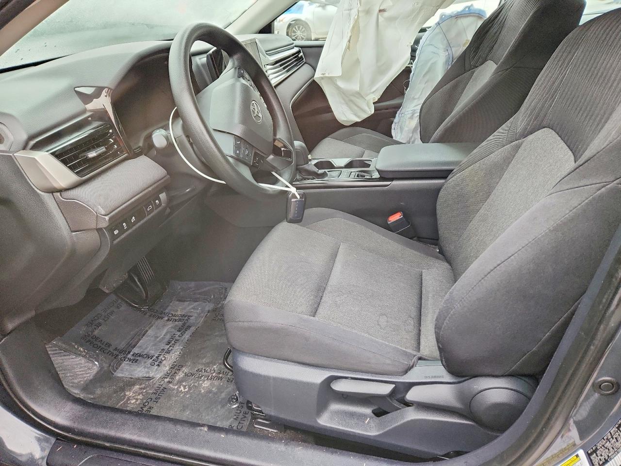 2025 TOYOTA CAMRY XSE photo 13
