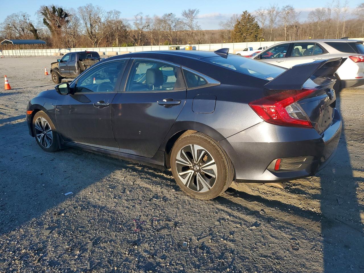 2017 HOND CIVIC EX photo 2