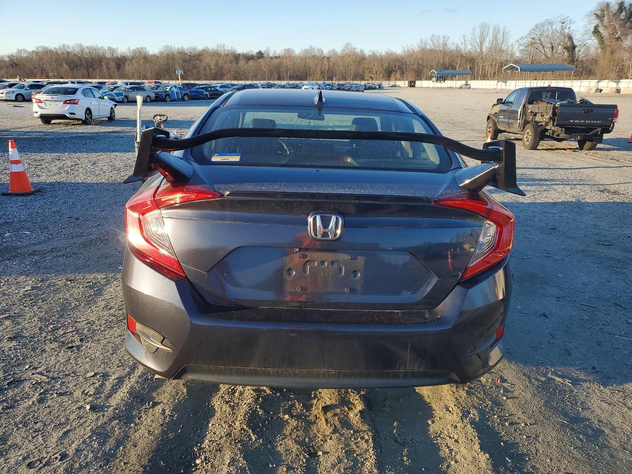 2017 HOND CIVIC EX photo 6