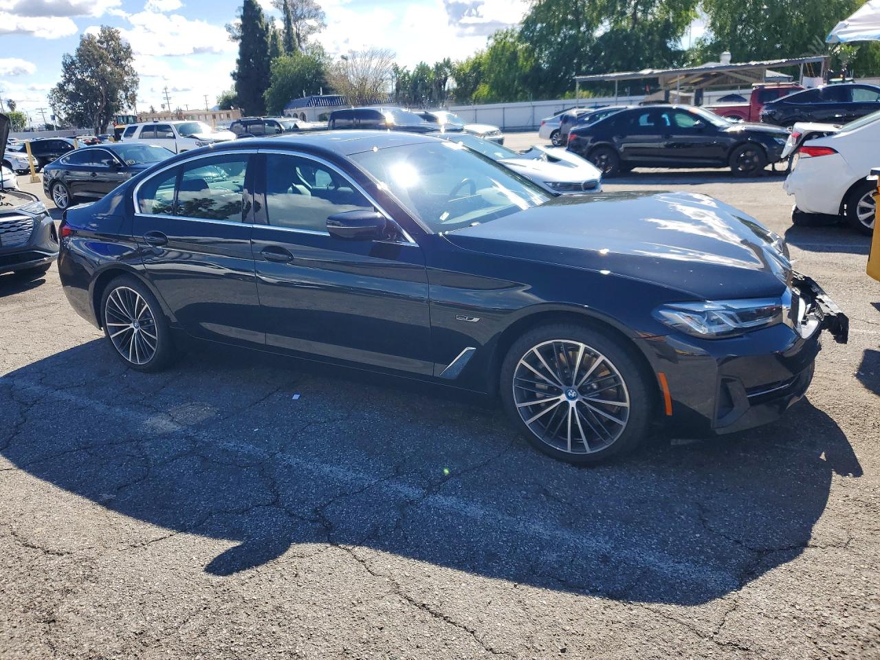 2022 BMW 530E photo 4