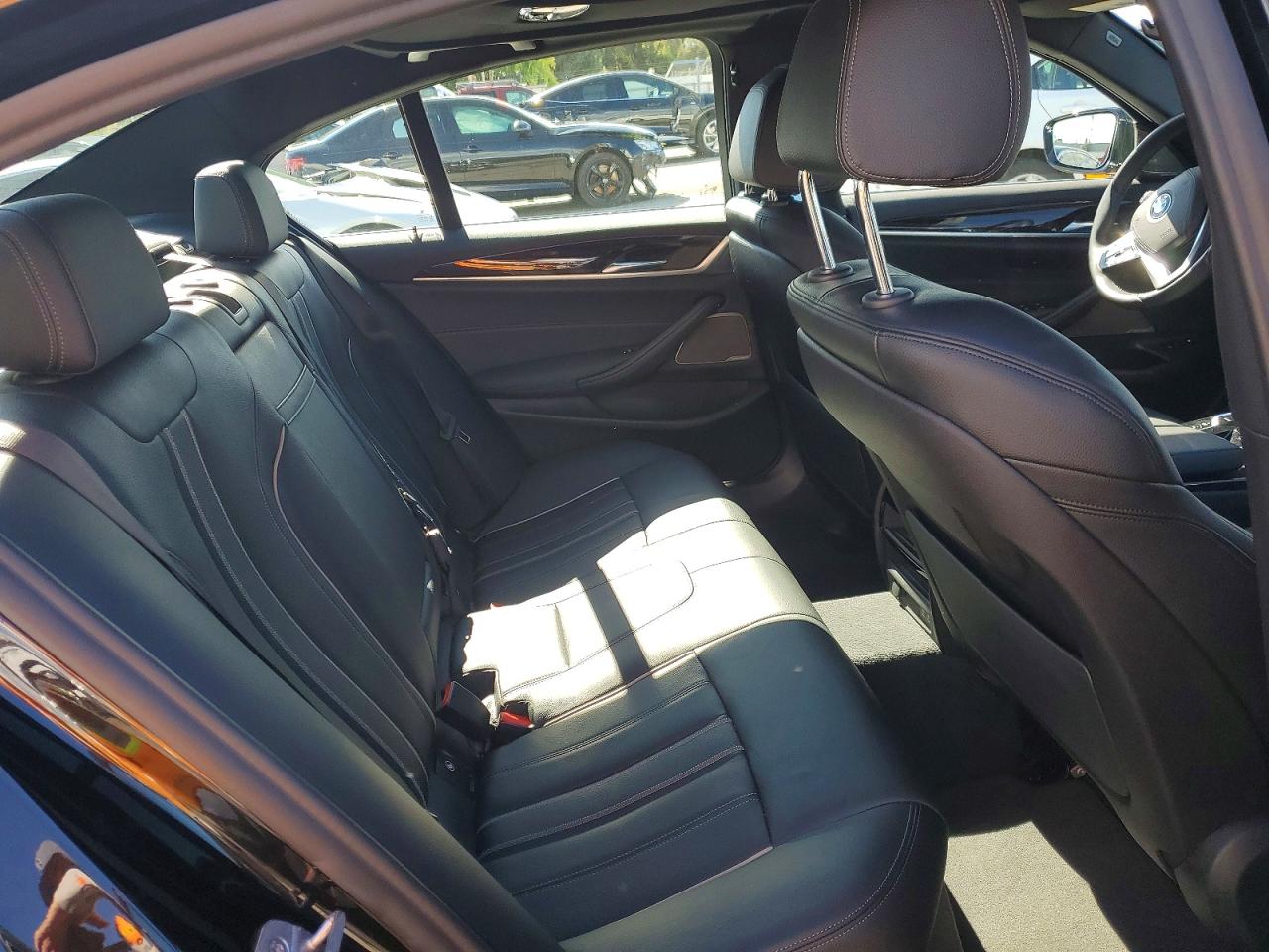 2022 BMW 530E photo 10