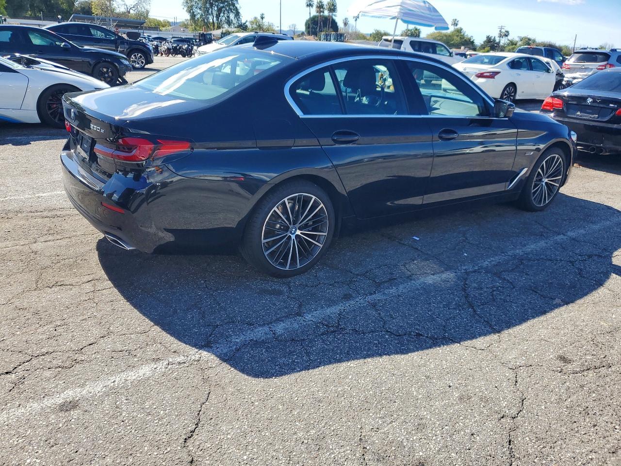 2022 BMW 530E photo 3