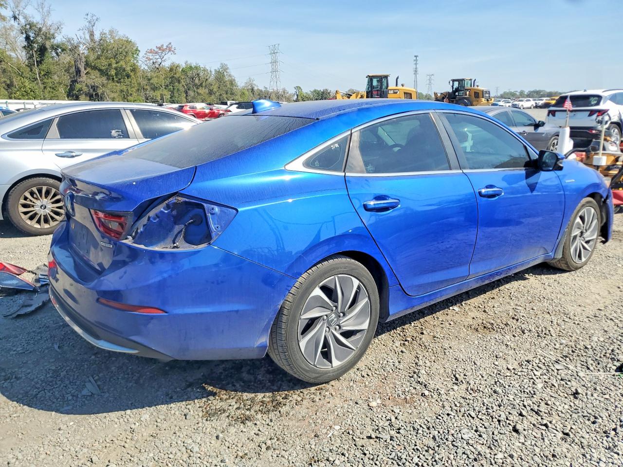 2019 HONDA INSIGHT TOURING photo 3