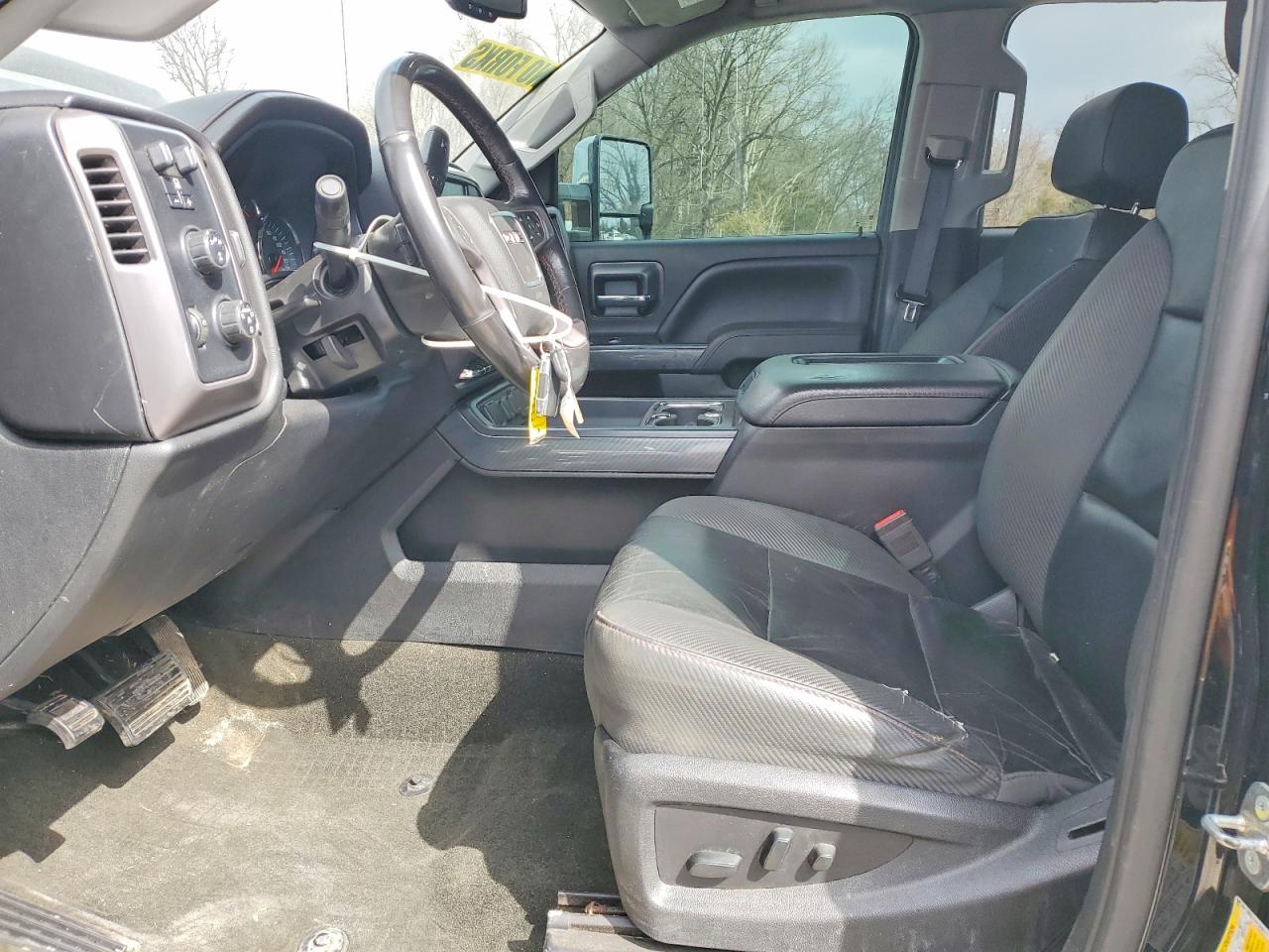 2017 GMC SIERRA K2500 SLT photo 7