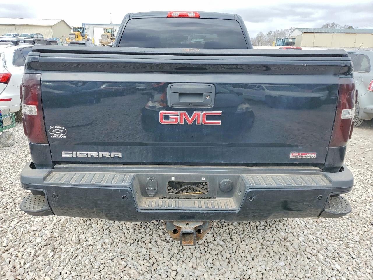 2017 GMC SIERRA K2500 SLT photo 6