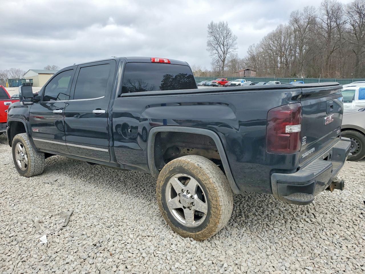 2017 GMC SIERRA K2500 SLT photo 2