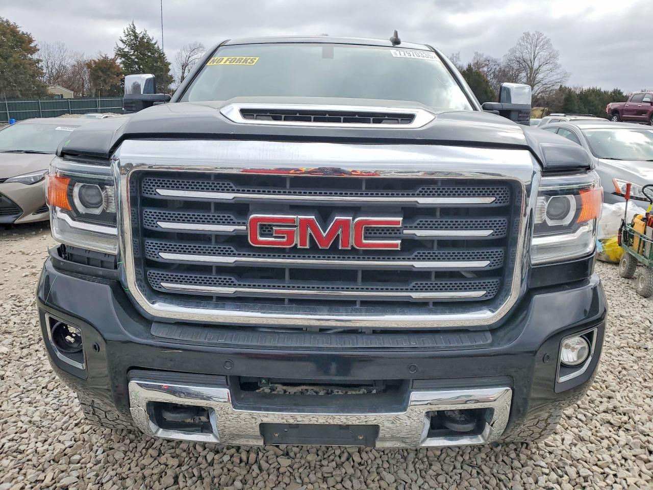 2017 GMC SIERRA K2500 SLT photo 5