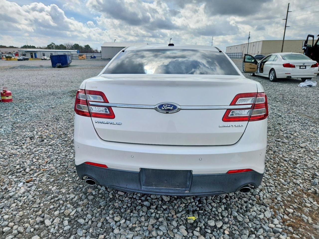 2016 FORD TAURUS LIMITED photo 16
