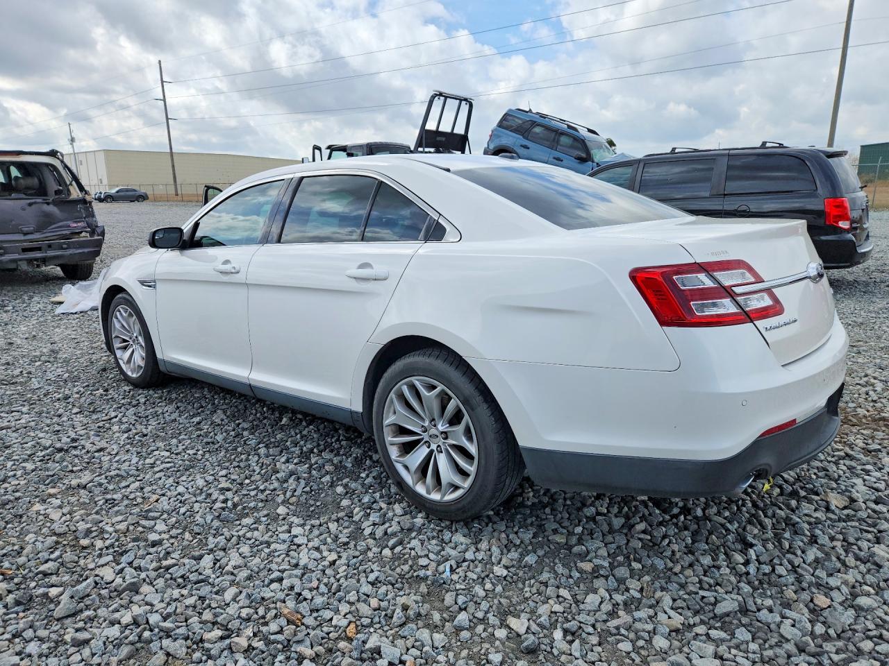 2016 FORD TAURUS LIMITED photo 4