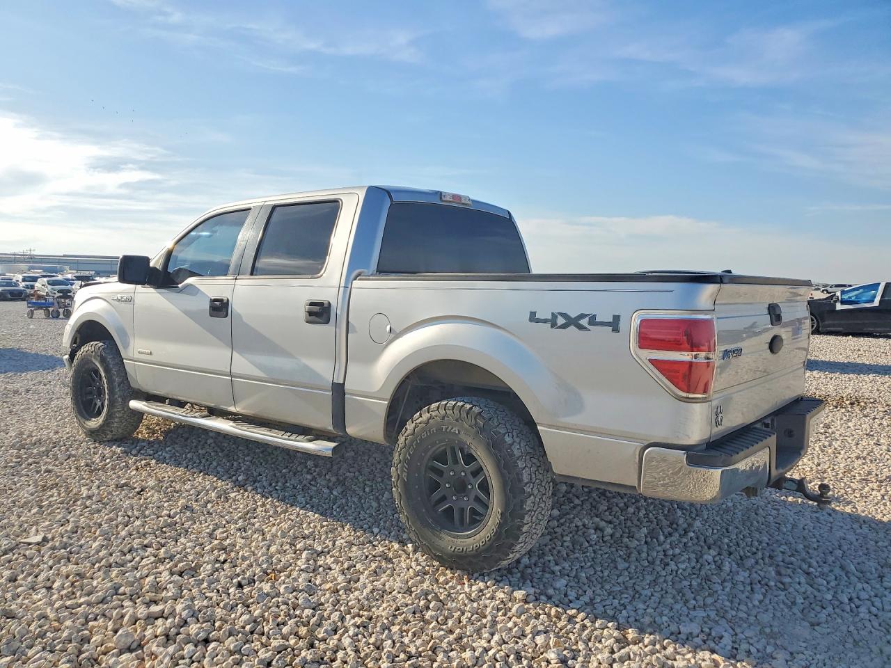 2011 FORD F150 SUPERCREW photo 3