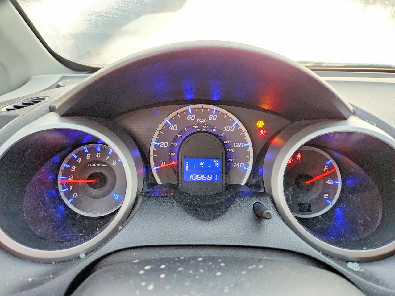 2011 HONDA FIT SPORT photo 9