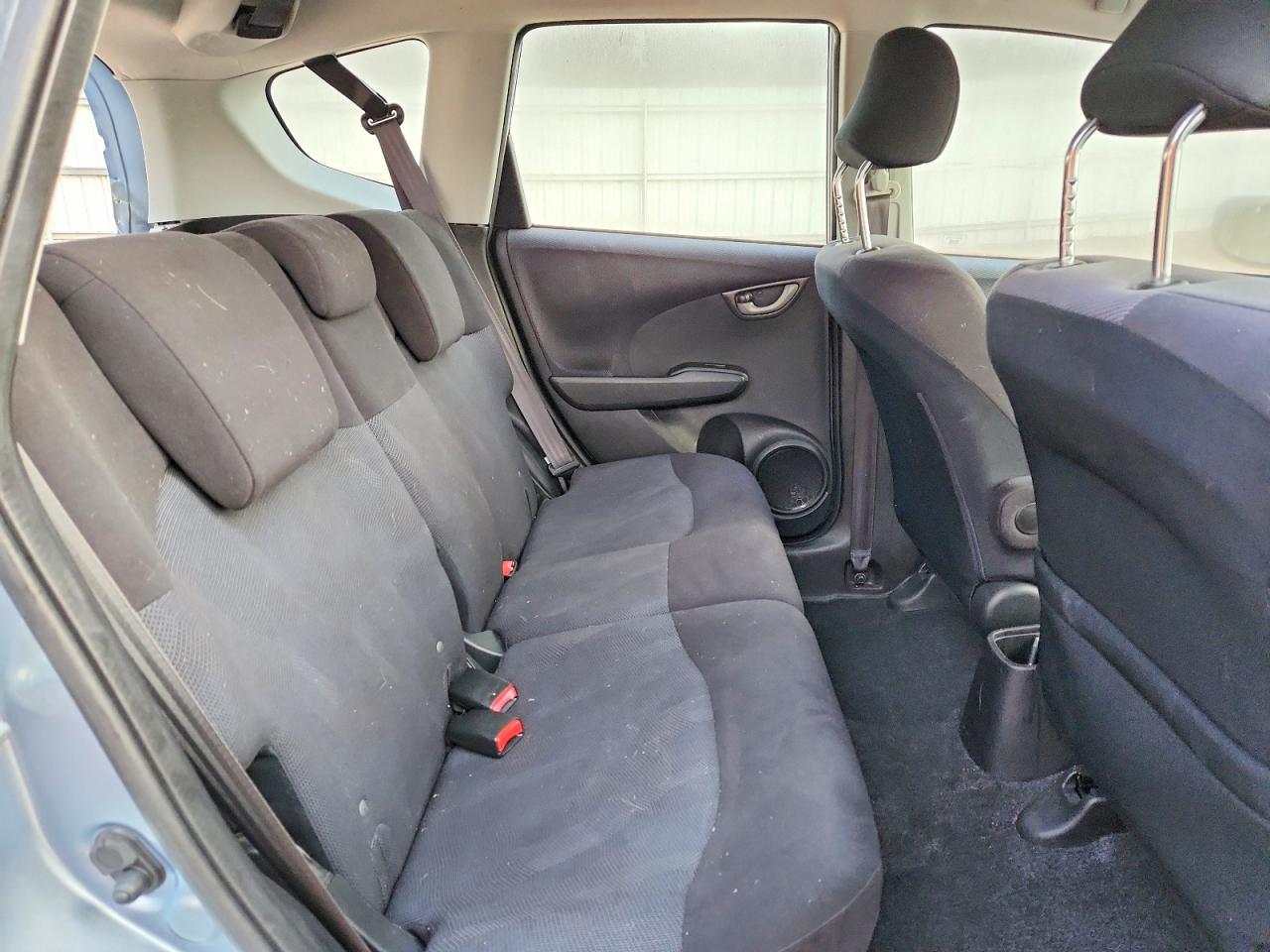2011 HONDA FIT SPORT photo 11