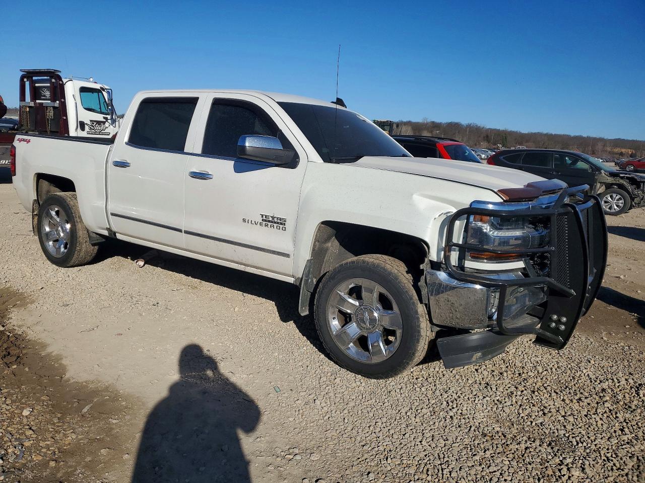 2016 CHEVROLET SILVERADO K1500 LT photo 4