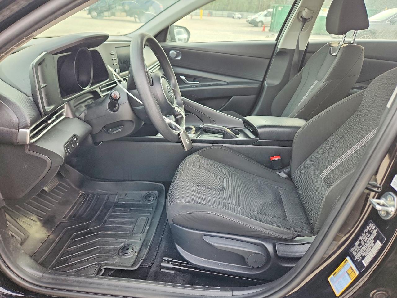 2023 HYUNDAI ELANTRA SE photo 13