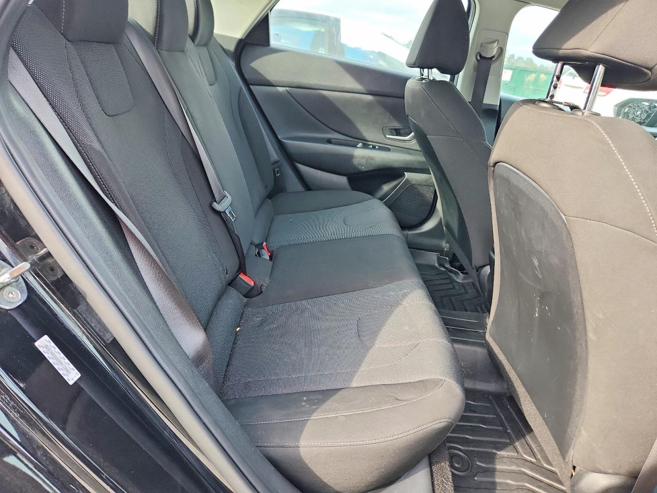 2023 HYUNDAI ELANTRA SE photo 19