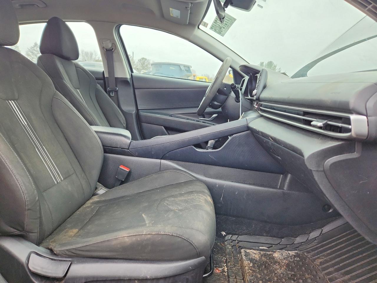 2022 HYUNDAI ELANTRA SEL photo 13