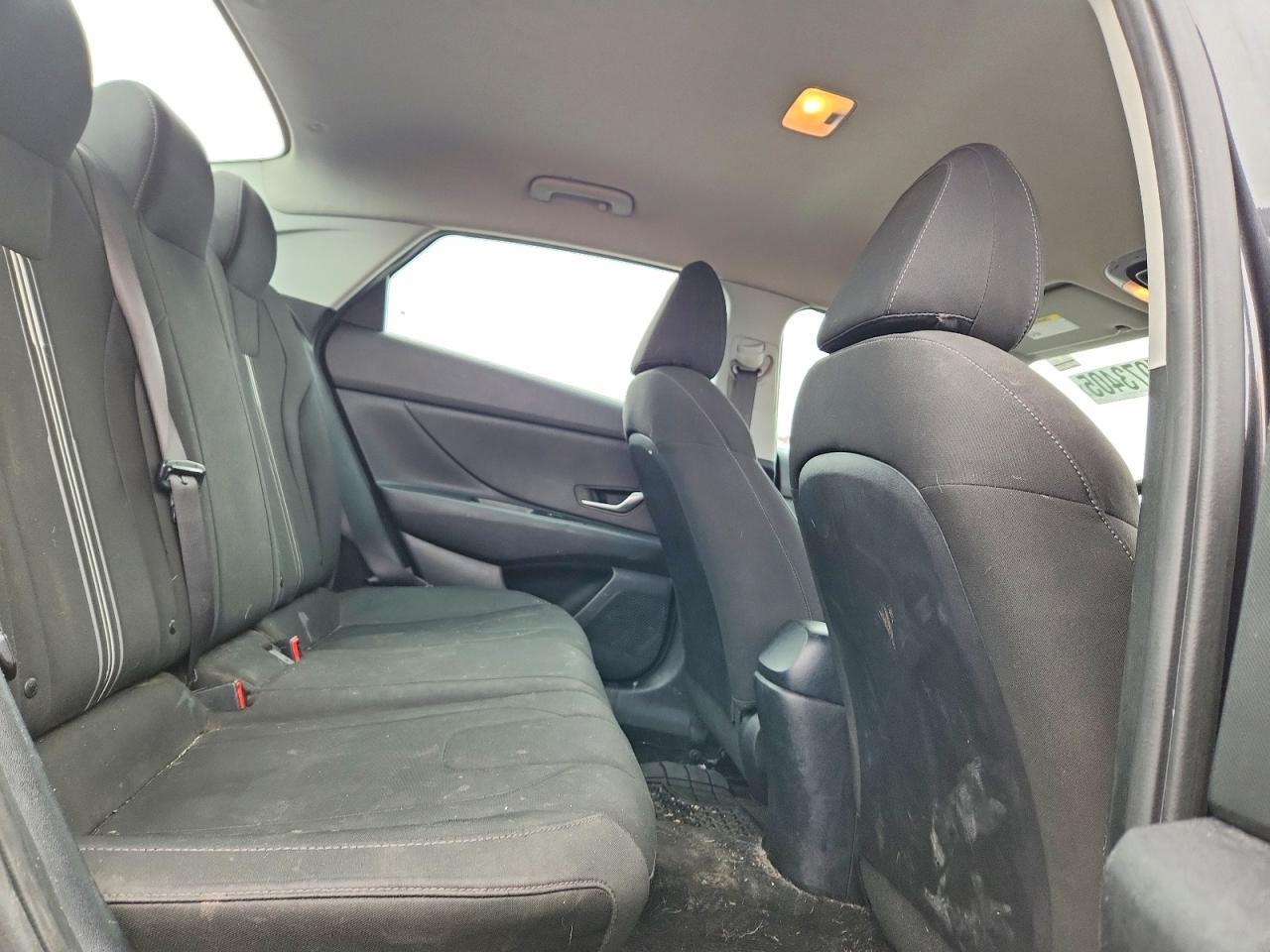 2022 HYUNDAI ELANTRA SEL photo 19