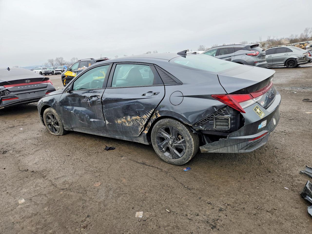 2022 HYUNDAI ELANTRA SEL photo 3