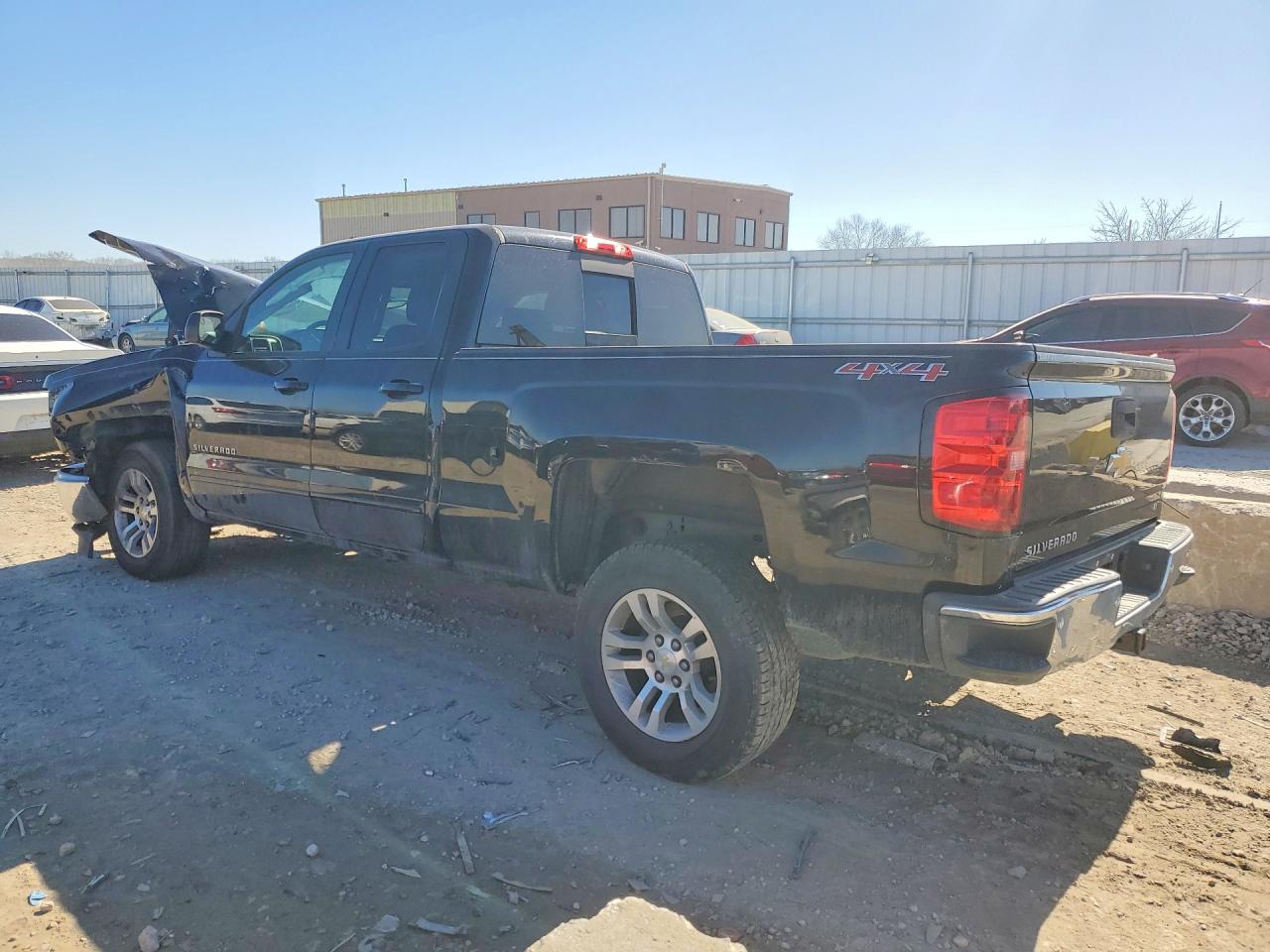 2015 CHEVROLET SILVERADO K1500 LT photo 3