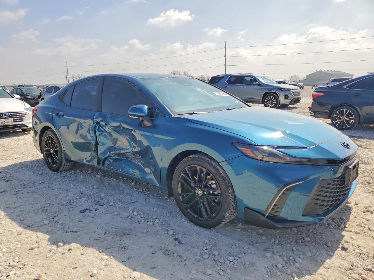 2025 TOYOTA CAMRY SE photo 4