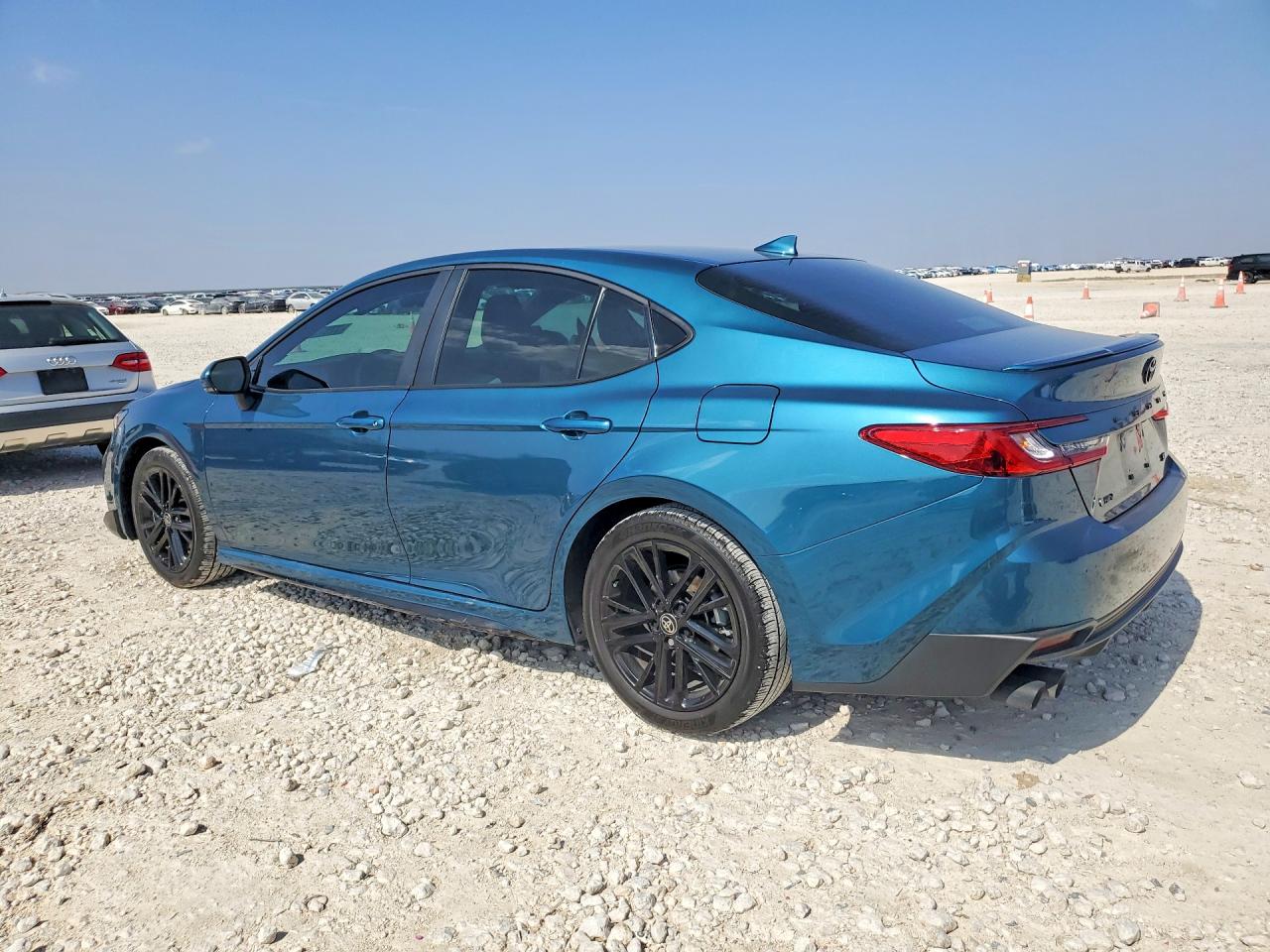 2025 TOYOTA CAMRY SE photo 2