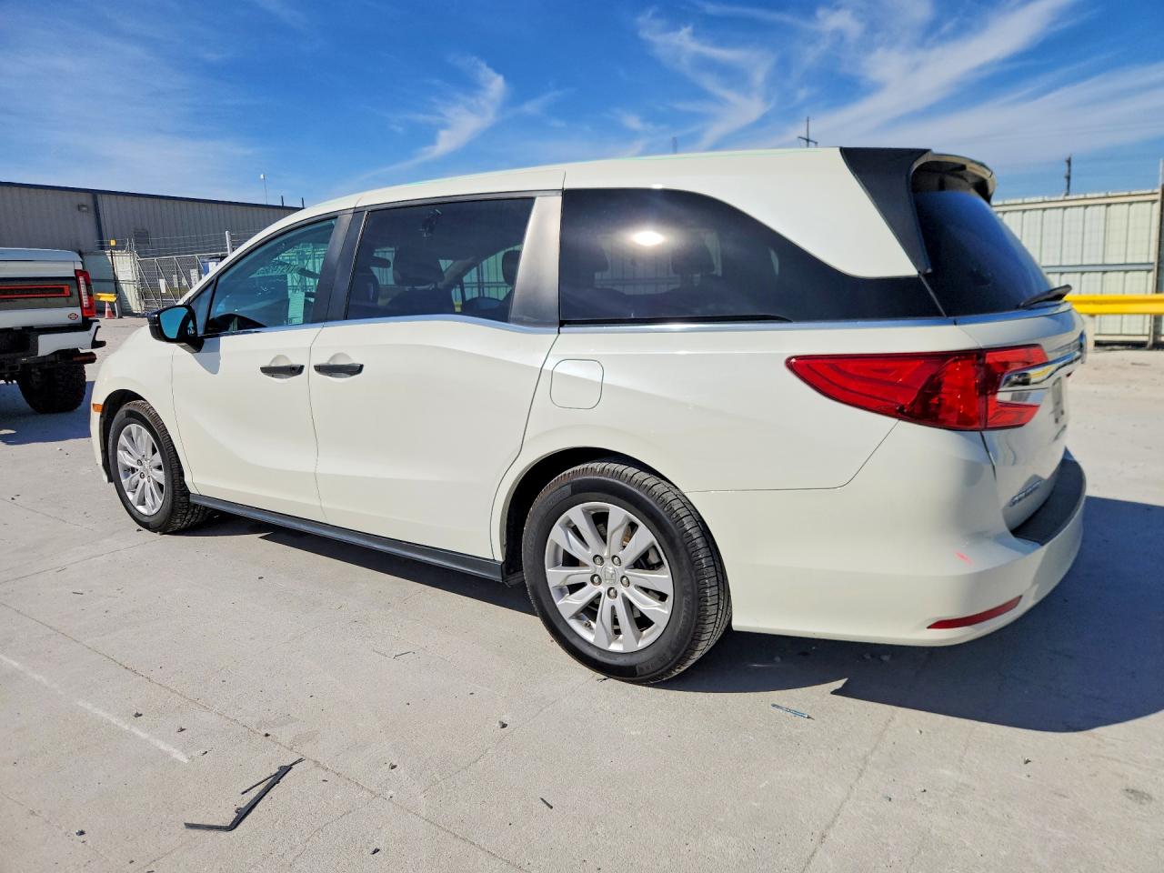 2019 HONDA ODYSSEY LX photo 3