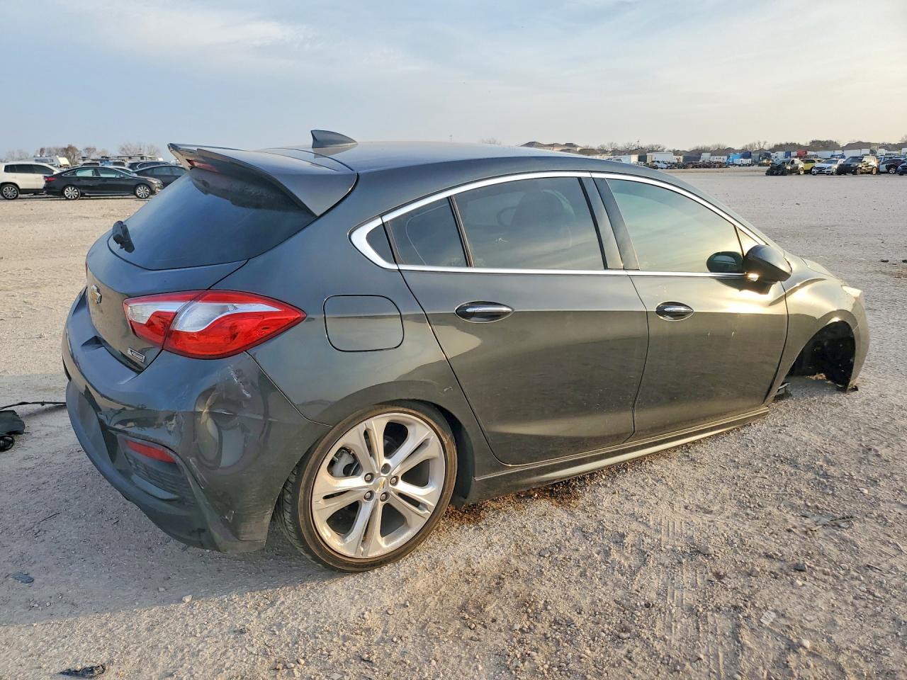 2017 CHEVROLET CRUZE PREMIER photo 5