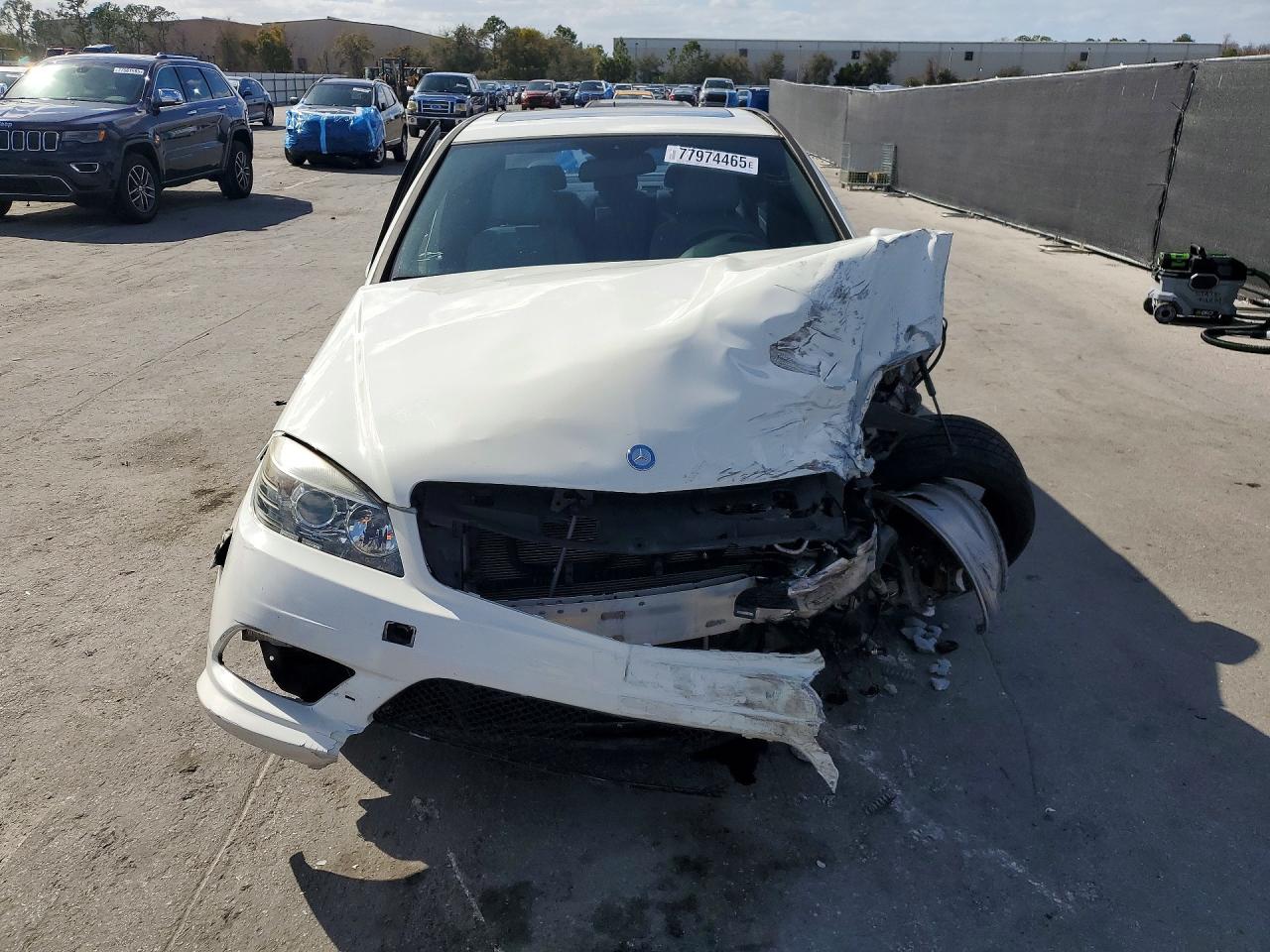 2011 MERCEDES-BENZ C 300 photo 9