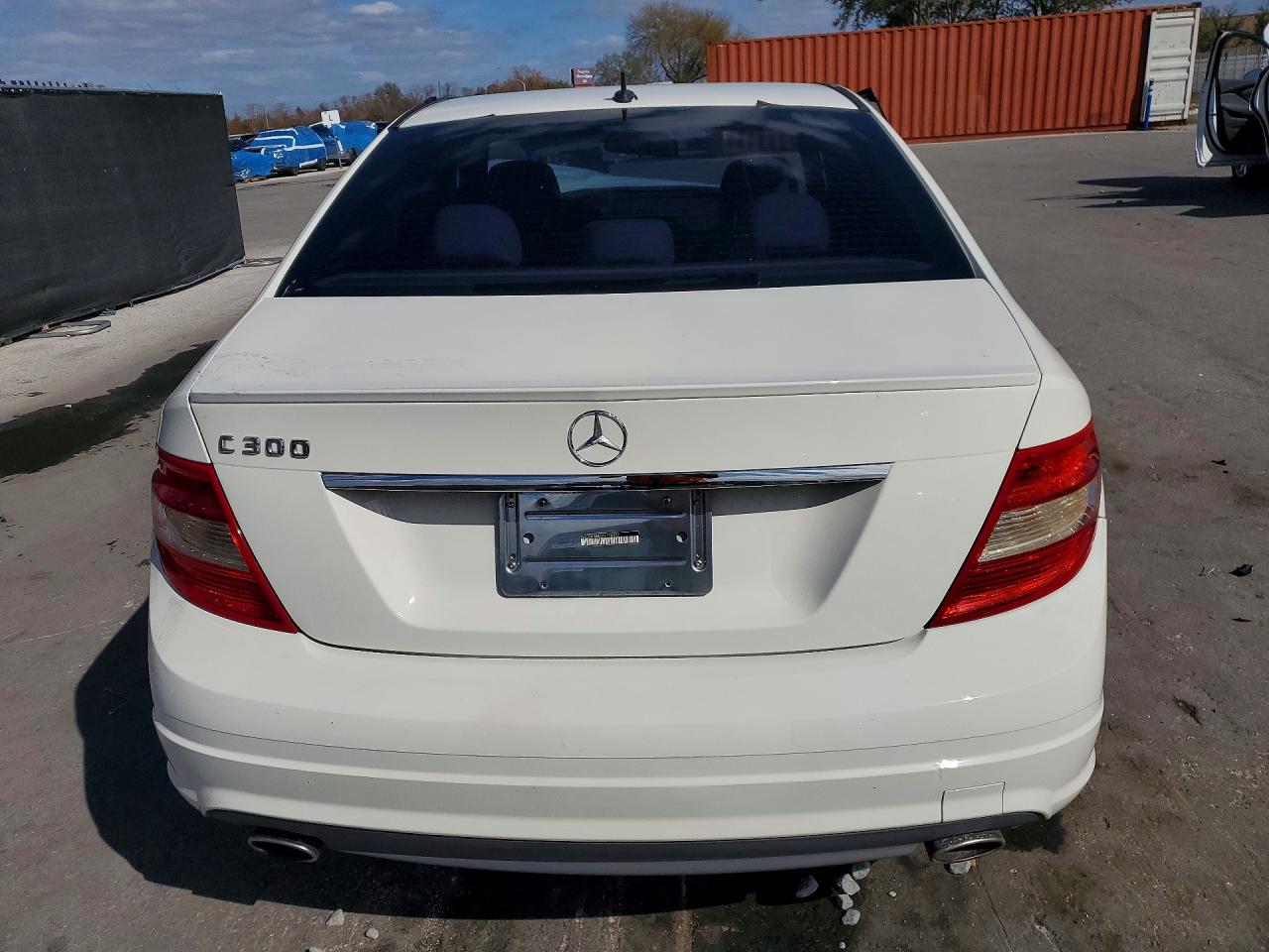 2011 MERCEDES-BENZ C 300 photo 11