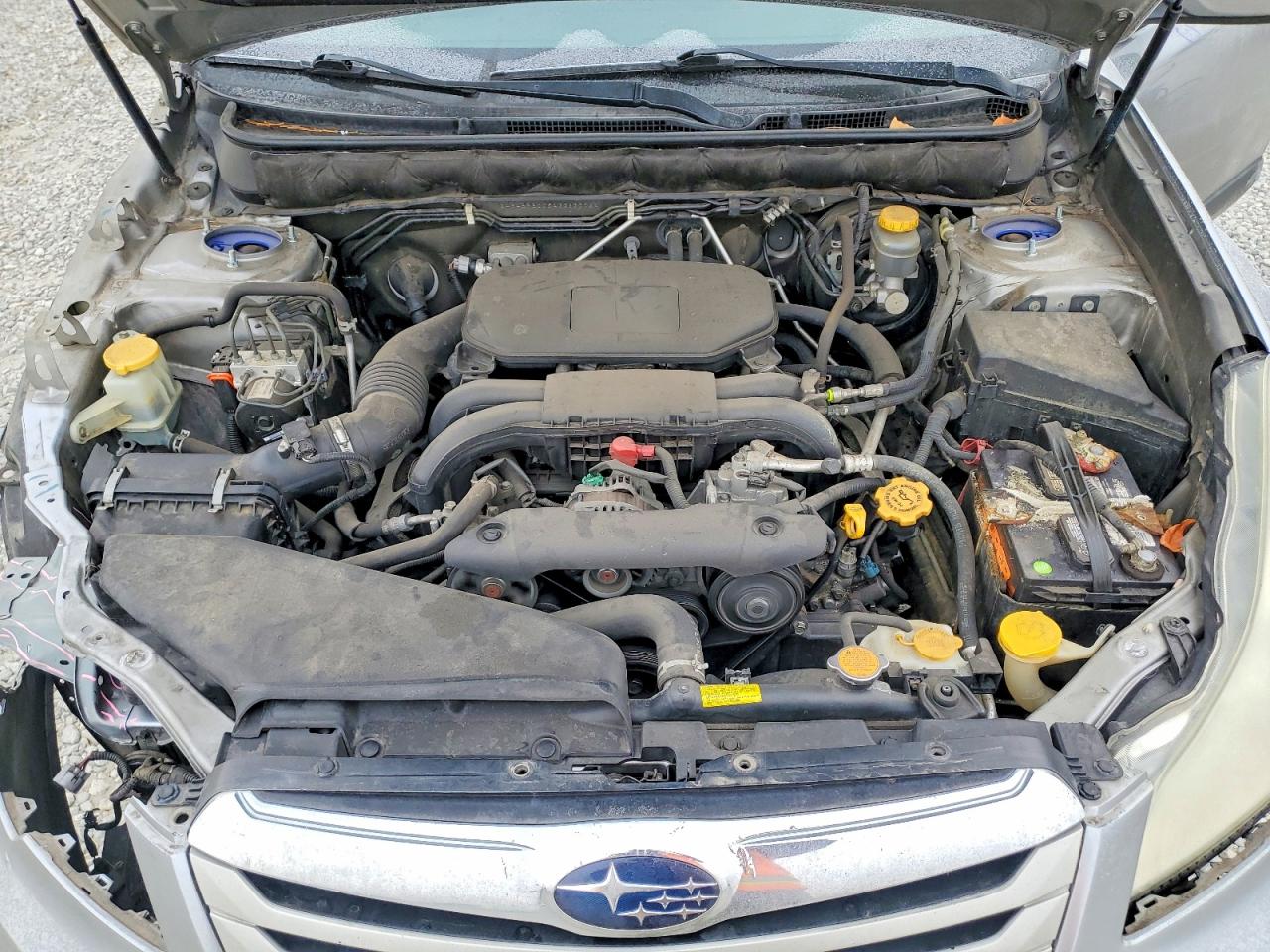 2010 SUBARU OUTBACK 2.5I PREMIUM photo 12