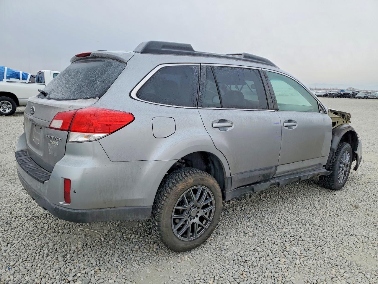 2010 SUBARU OUTBACK 2.5I PREMIUM photo 3