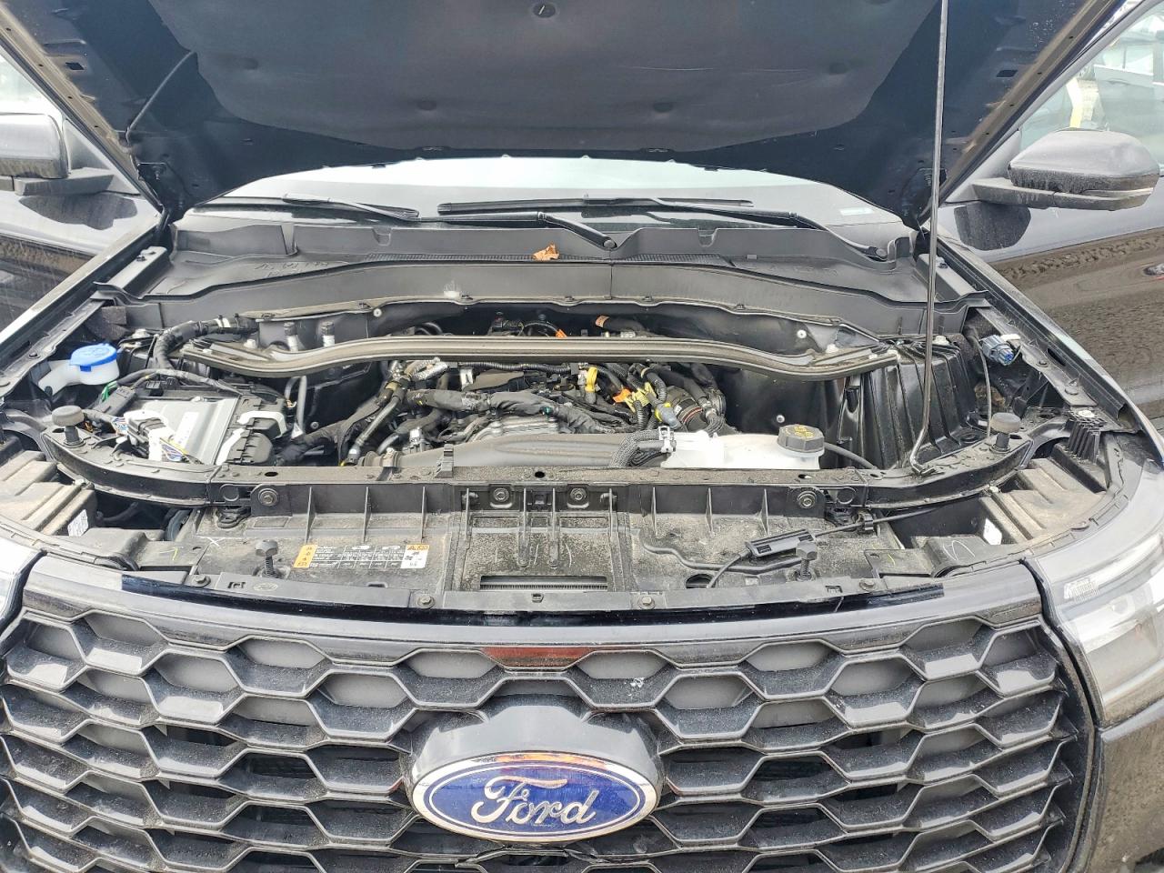 2025 FORD EXPLORER ST-LINE photo 12