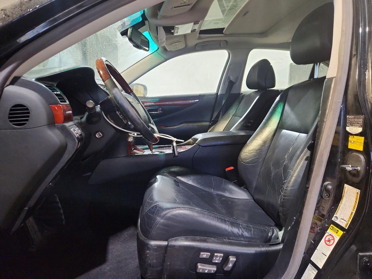 2011 LEXUS LS 460 photo 7