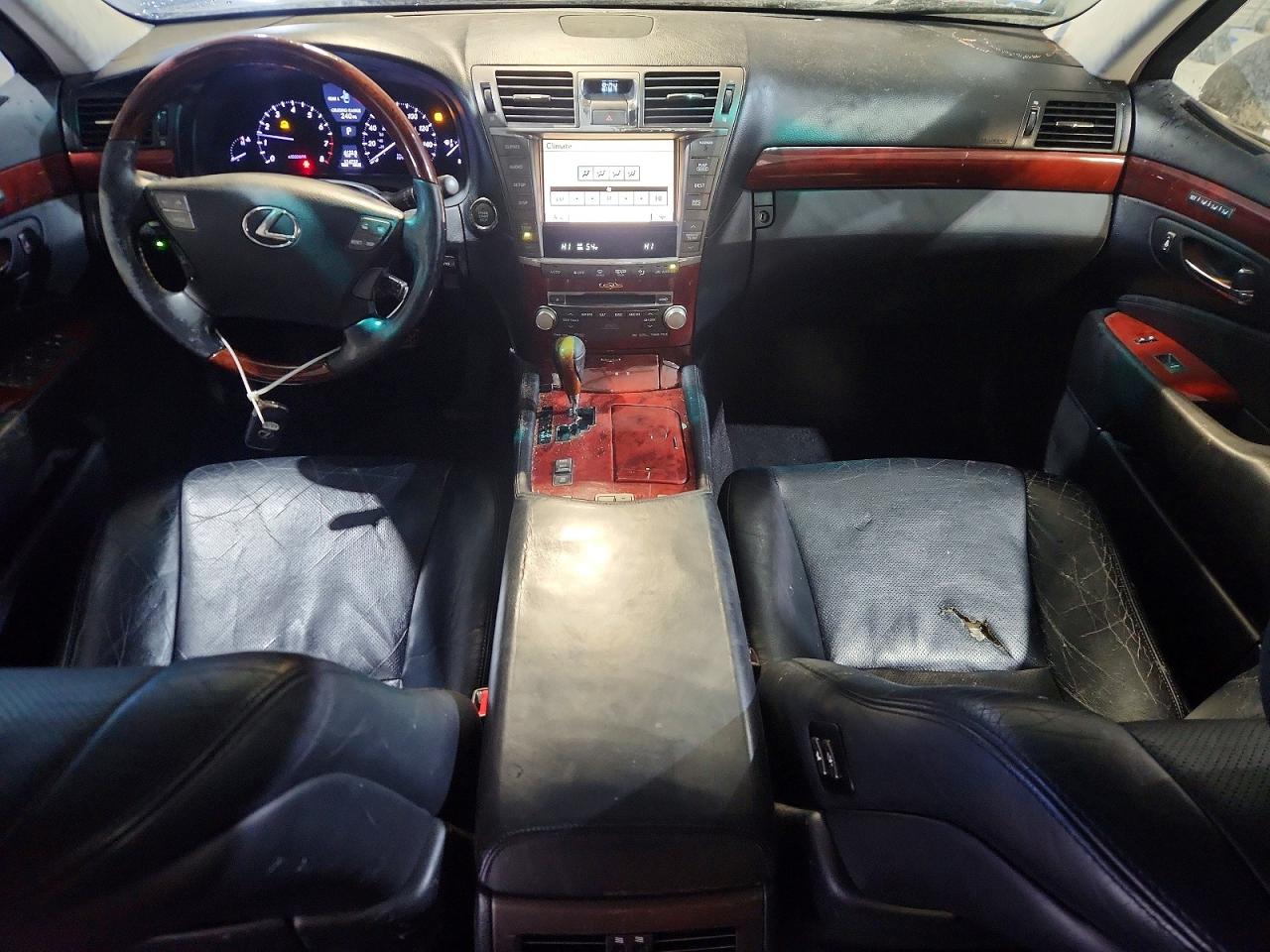 2011 LEXUS LS 460 photo 8