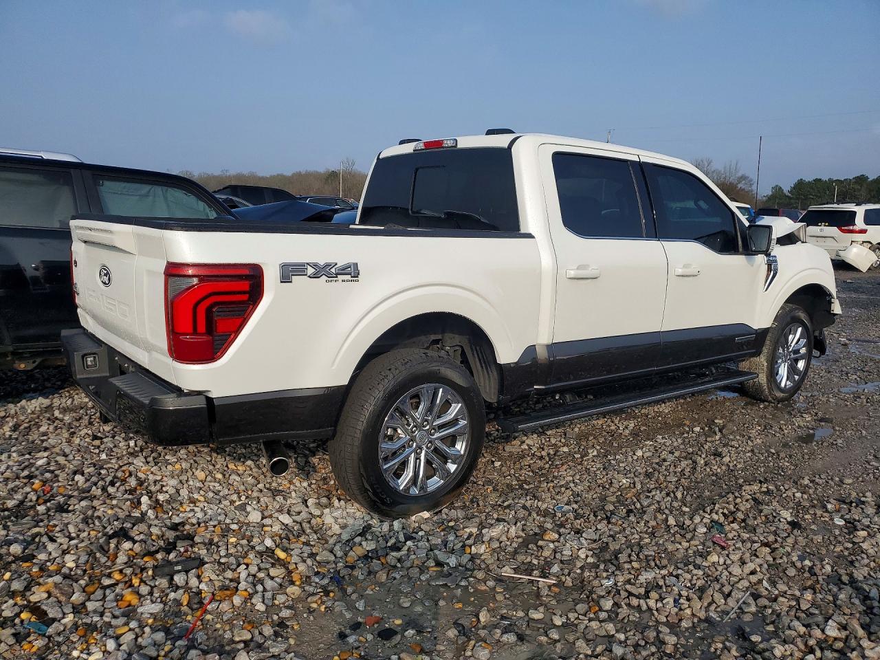 2024 FORD F150 KING RANCH photo 3