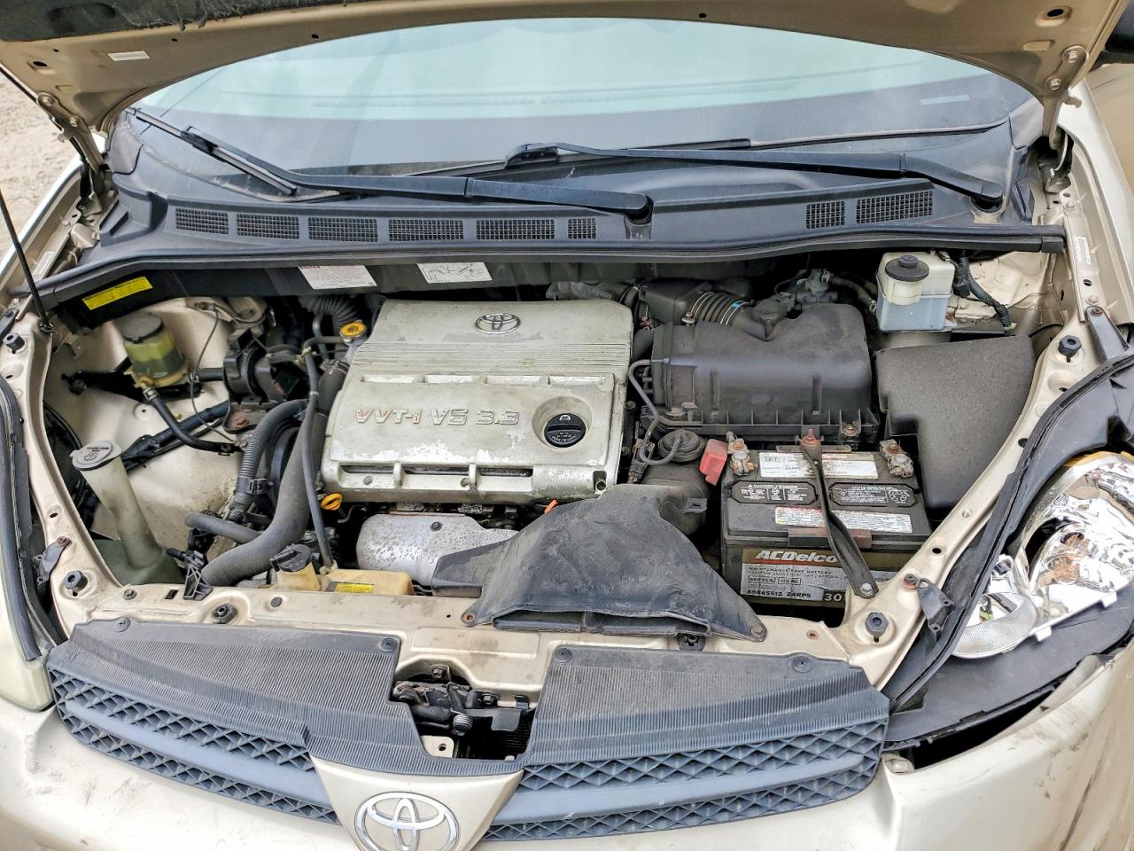 2004 TOYOTA SIENNA LE 7 PASSENGER photo 12
