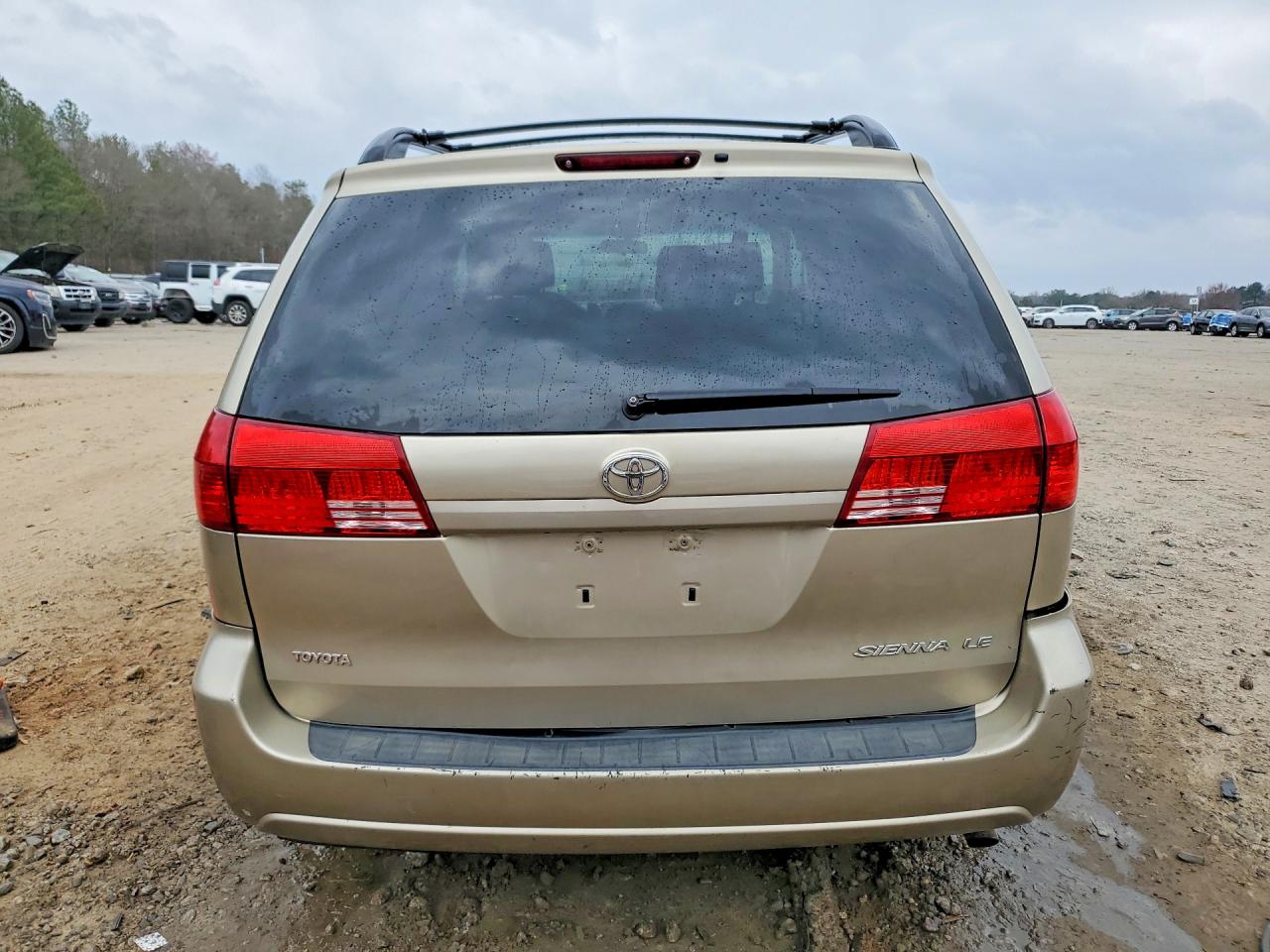 2004 TOYOTA SIENNA LE 7 PASSENGER photo 6