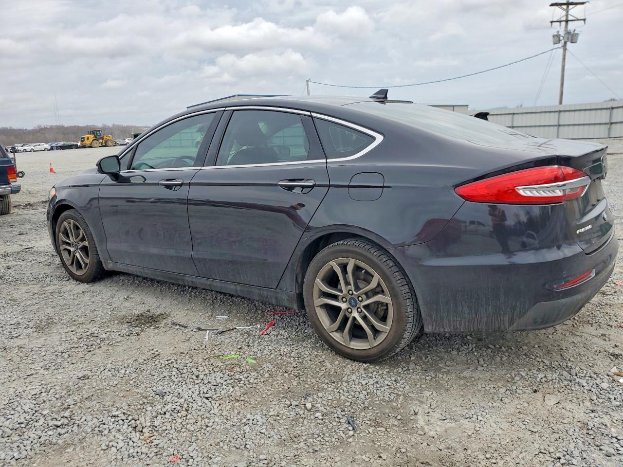 2019 FORD FUSION SEL photo 3