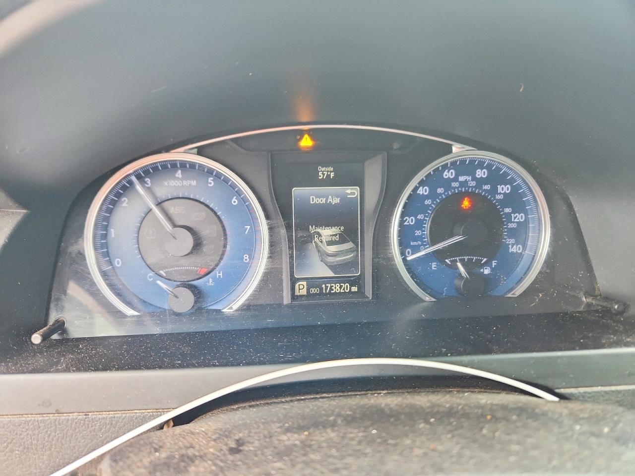 2015 TOYOTA CAMRY LE photo 9