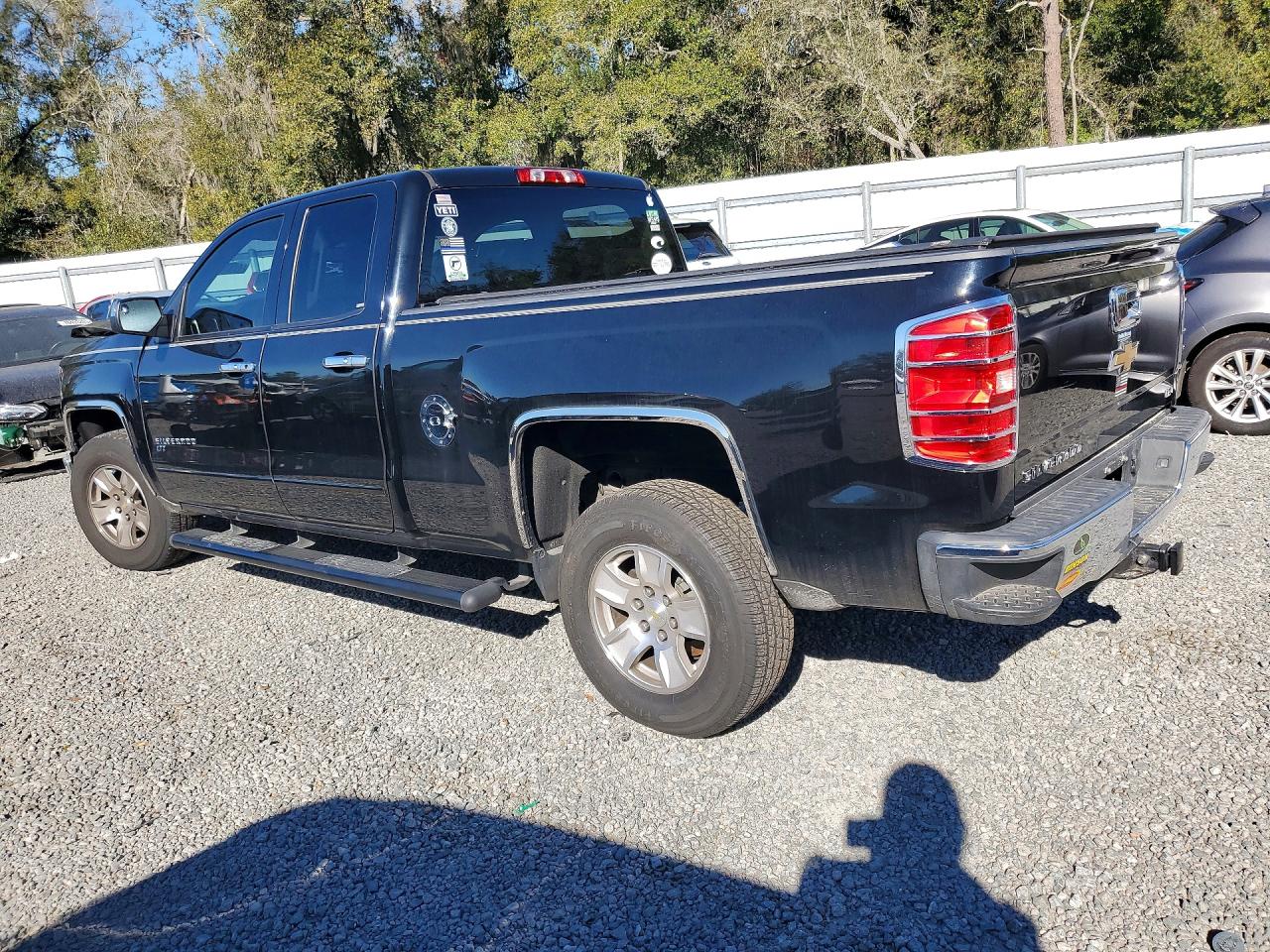 2015 CHEVROLET SILVERADO C1500 LT photo 3