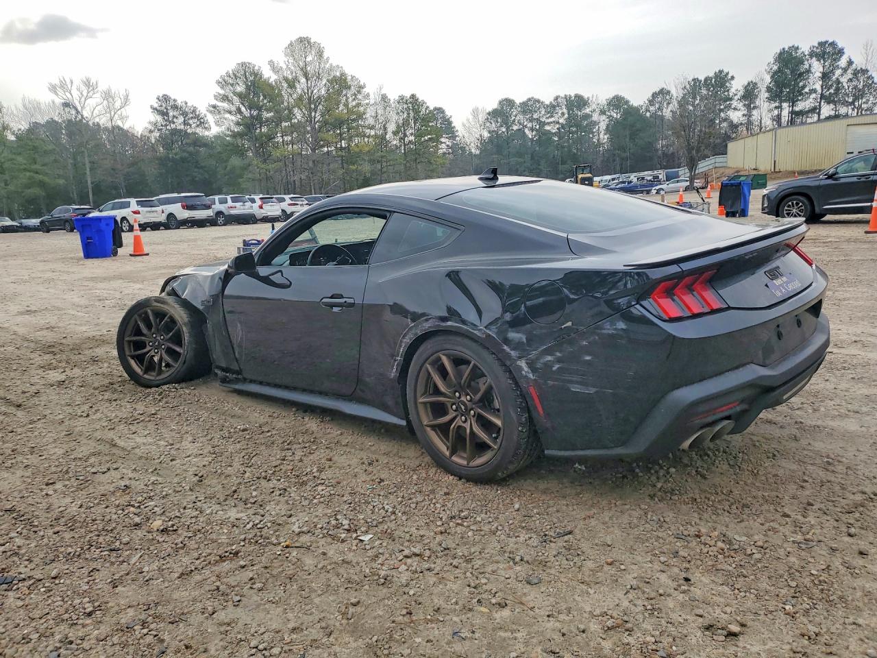 2024 FORD MUSTANG GT photo 3