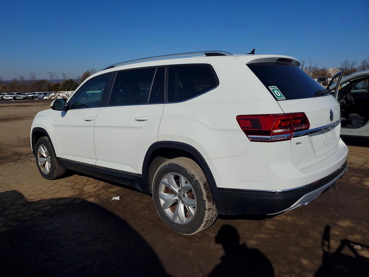 2018 VOLKSWAGEN ATLAS SEL photo 3
