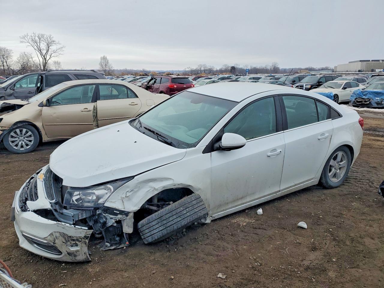 2015 CHEVROLET CRUZE