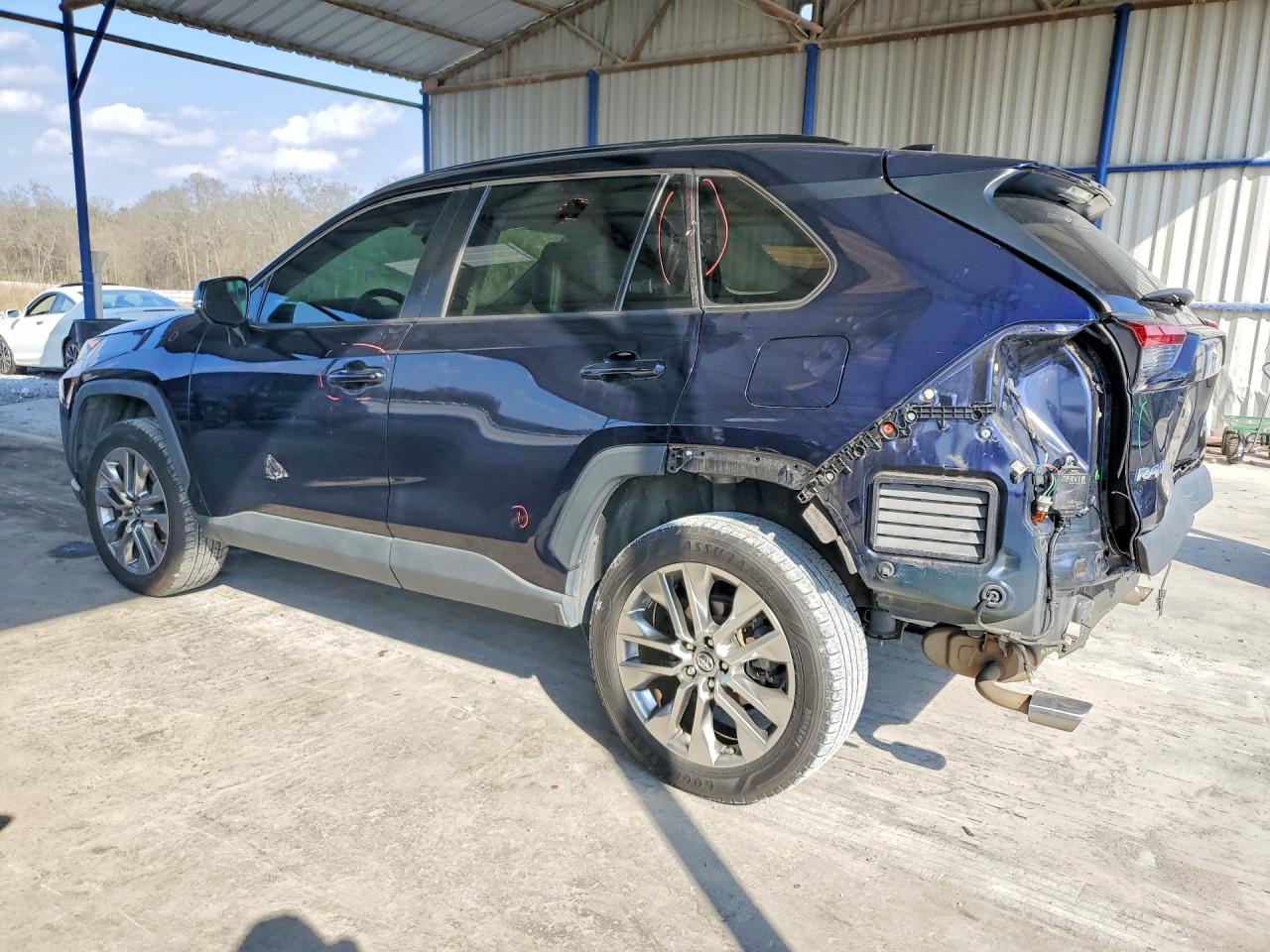 2019 TOYOTA RAV4 XLE PREMIUM photo 3