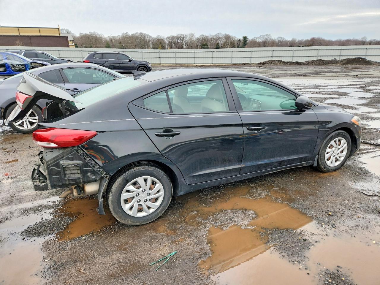 2017 HYUNDAI ELANTRA SE photo 5