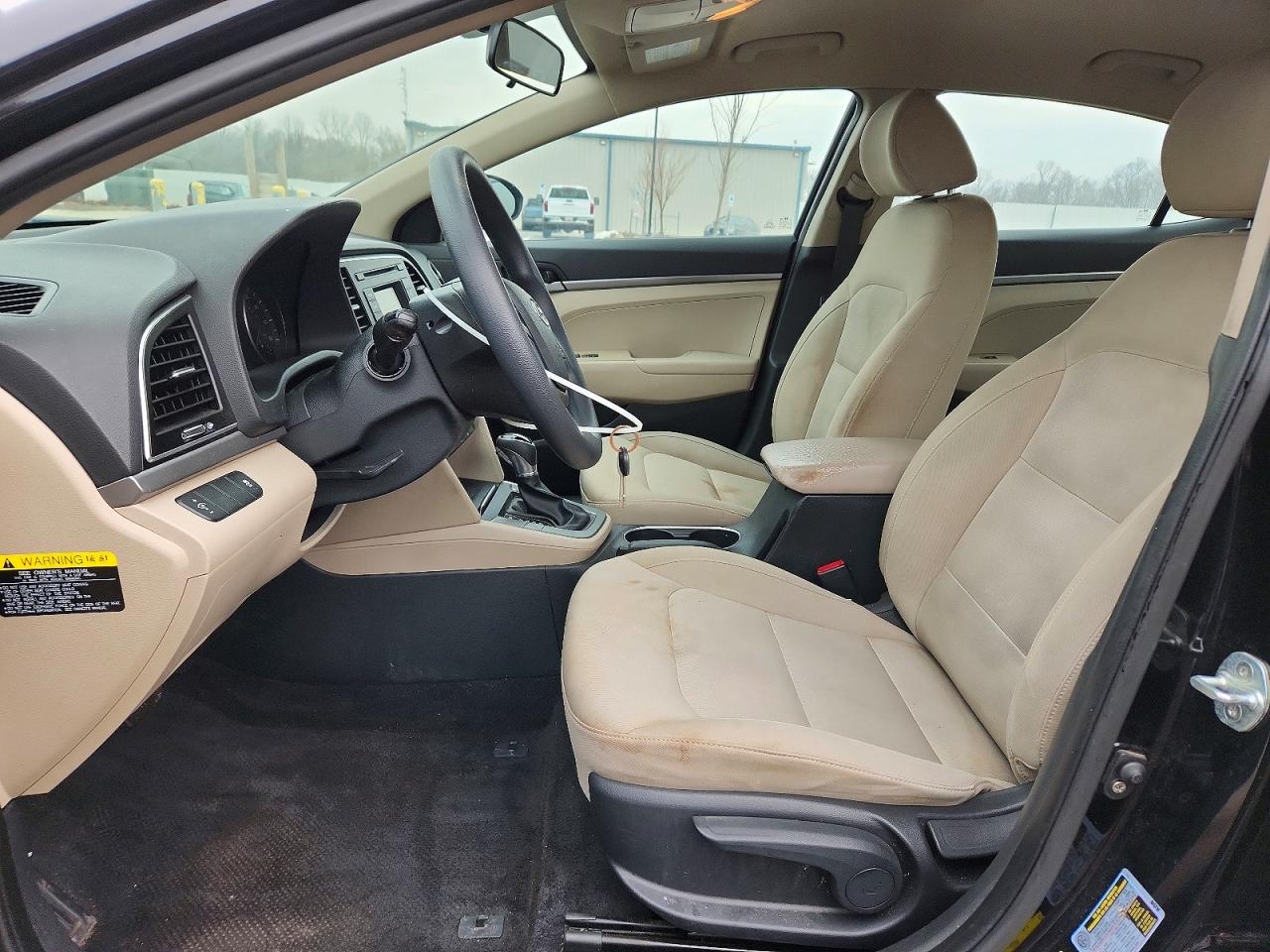2017 HYUNDAI ELANTRA SE photo 13