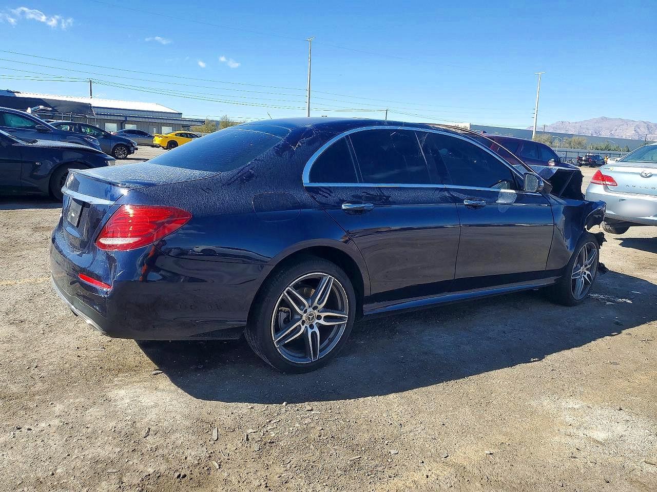 2018 MERCEDES-BENZ E 300 photo 3