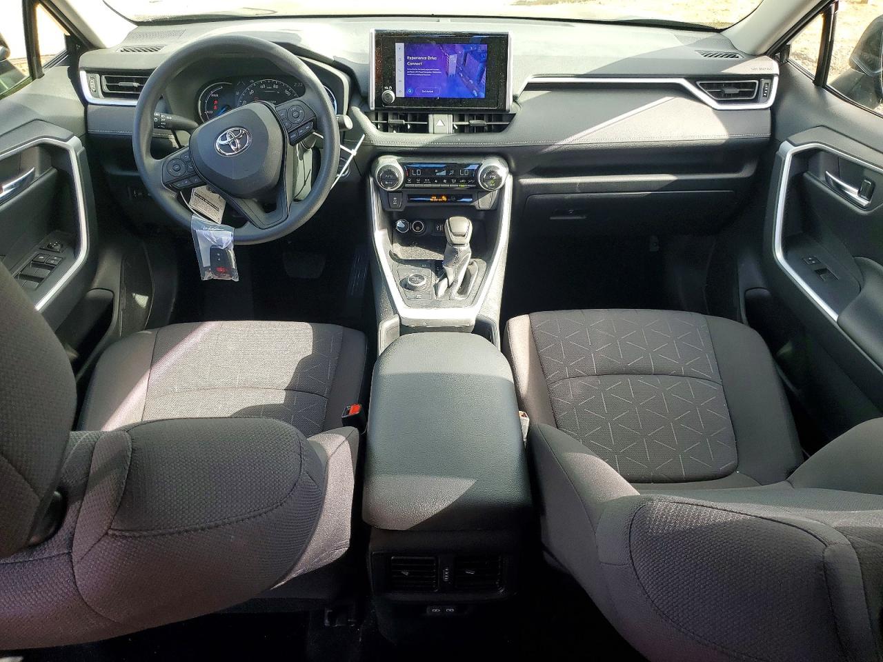 2024 TOYOTA RAV4 XLE photo 15