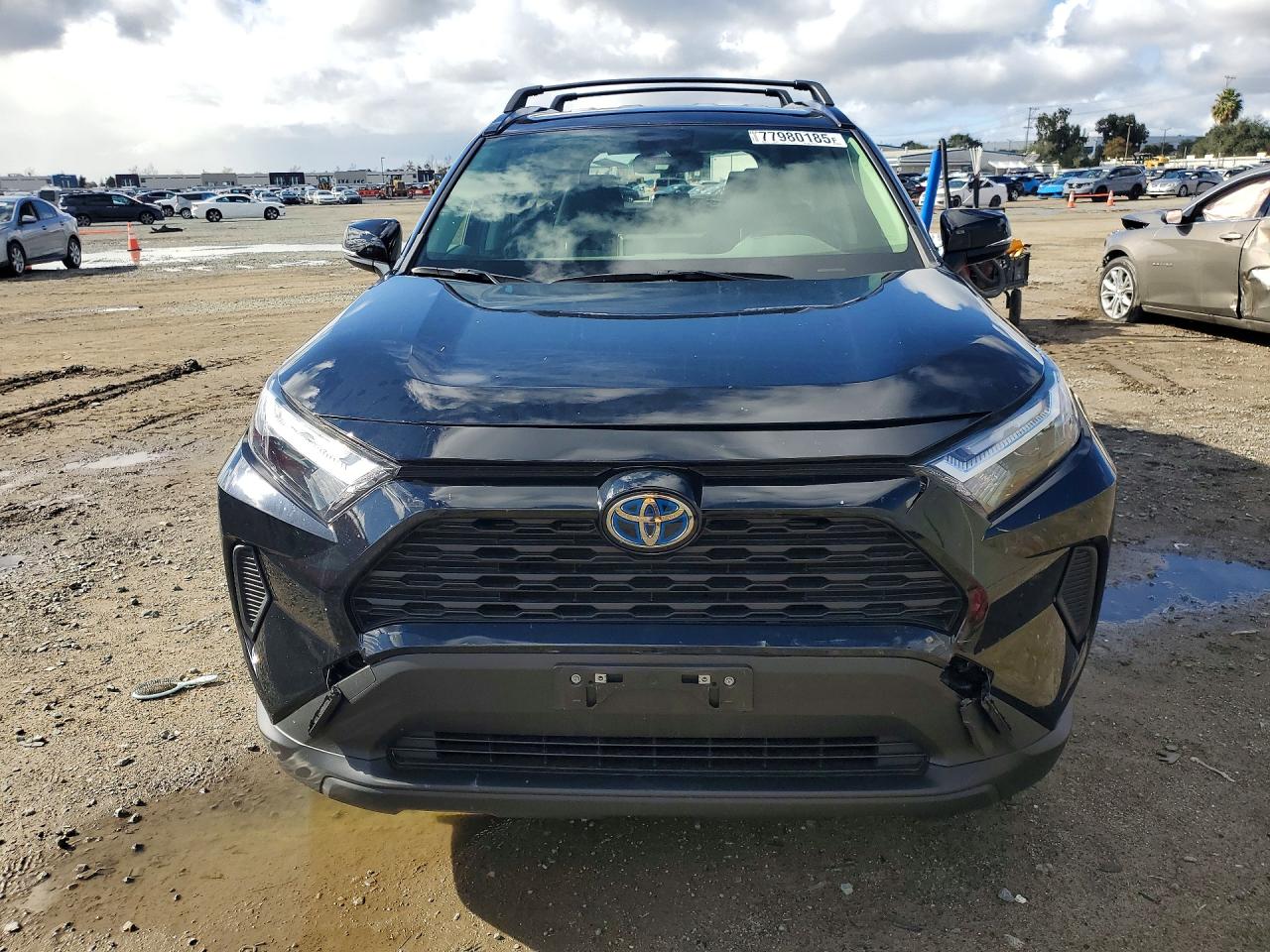 2024 TOYOTA RAV4 XLE photo 9